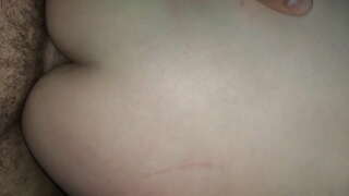 مقعد آخر کے ساتھ شہوانی ، شہوت انگیز لڑکی. لڑکی بڑا ڈک لے گہری اس کے تنگ پچھواڑے میں.