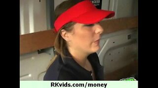 Bezuelen fir eng gutt nude body 29