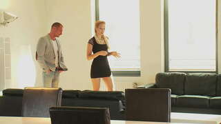 Zločesti Agent Za Nekretnine