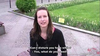 Сучка ЗУПИНИСЯ - Евелін Лопес трахкає в громадському туалеті