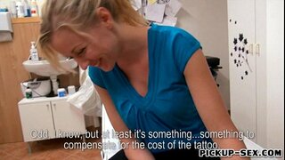 Victoria Waigel screwed sa pamamagitan ng taong hindi kilala ang tao para sa isang tipak ng cash