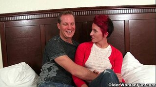 Brandus milf mielai priima savo cum
