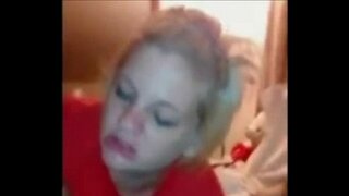 Вона обожнює пробувати на смак і трахатися з Бі-бі-сі.