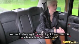 Foloz tat-Taxi sħun entużjasta ħafna mhux maħduma pubbliku sess