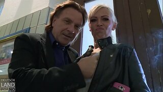 Вивиан Шмитт, монда әверелә корбаны папарацци .....