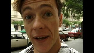 Métro - Euro Babes - scène 6