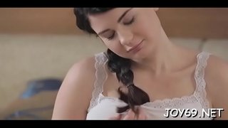 Maanghang bata Lucy L. ay paggawa ng kanyang unang sekswal na video